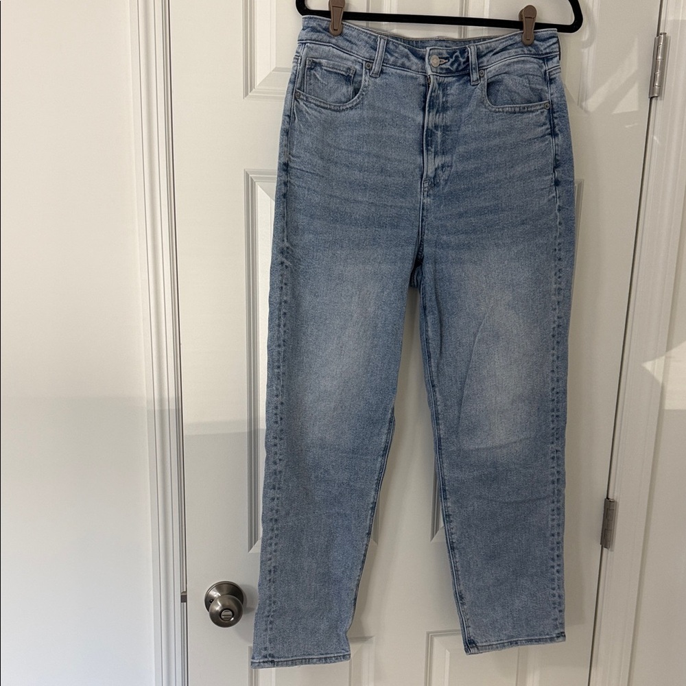 American Eagle Outfitters Light Blue Straight Leg Jeans